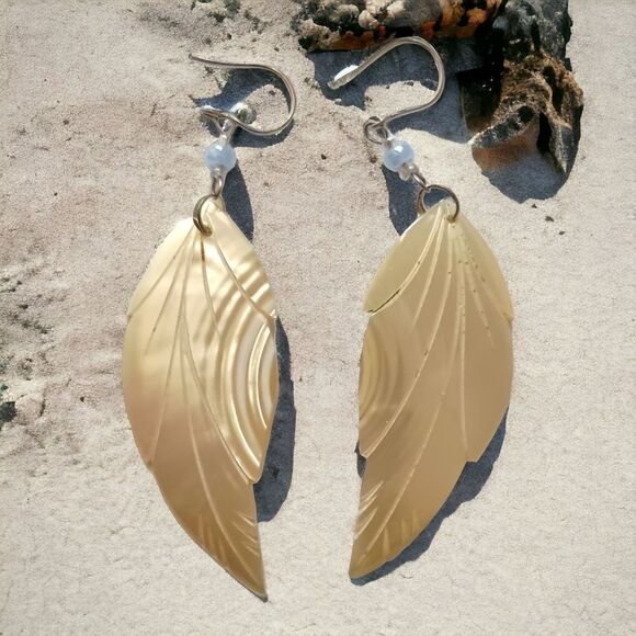 Mother of Pearl Leaf Dangle Earrings Beachy Coastal Silver Tone Pierced Bohemian - Picture 14 of 15